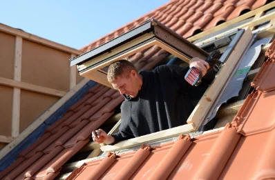 Pose de fenêtres de toit Velux à Sevrai